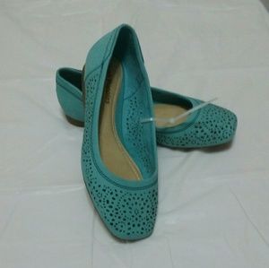 New Turquoise Hush Puppies Shoes
